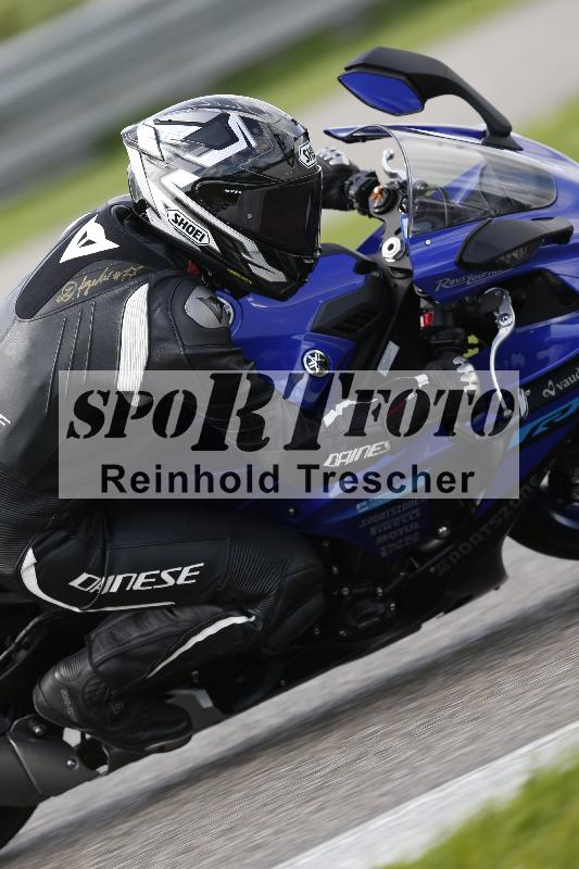 Archiv-2025/53 16.09.2025 Track Day Domi Aegerter ADR/Gruppe gruen/backside